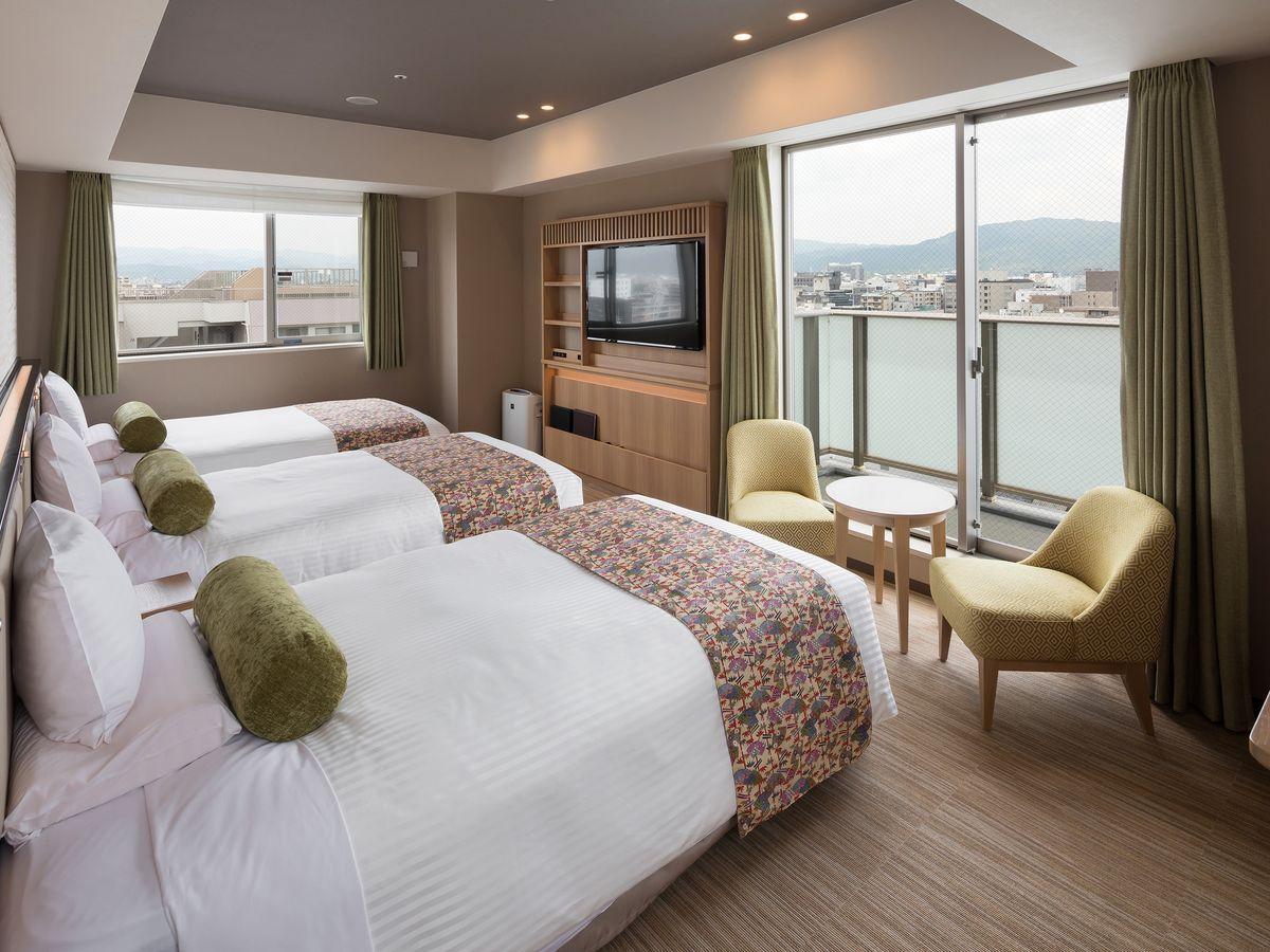 デラックストリプルビュー