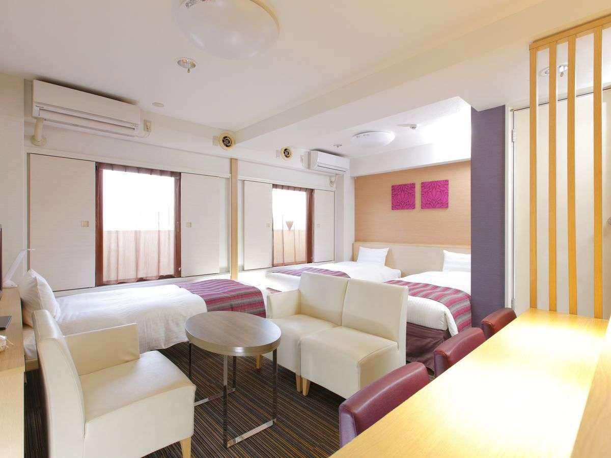 ★デラックストリプル　○インターネット接続無料