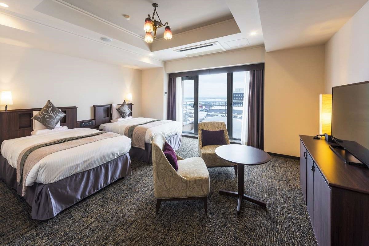 【南館/運河側】デラックスツイン／当館で1室だけのお部屋でございます。バス・トイレは別です。