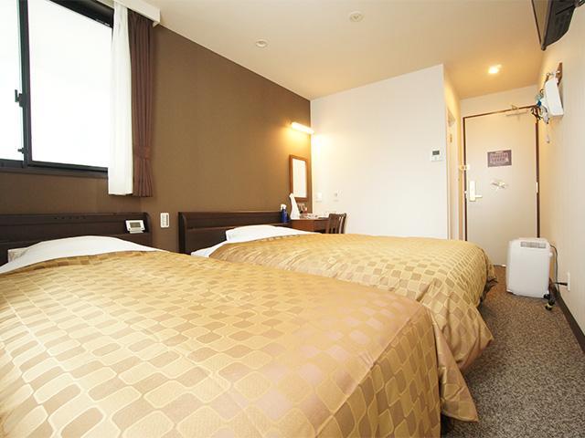 ツインルームB【140cmベッド、100cmベッド】