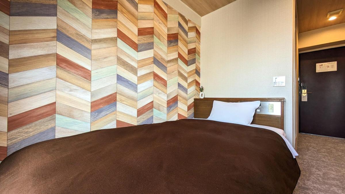 〈客室〉リニューアルシングルルーム