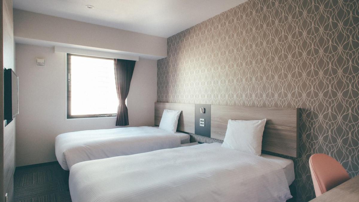 【客室】ツインルーム /18㎡/ベット幅100cm×2台/Wi-Fi完備